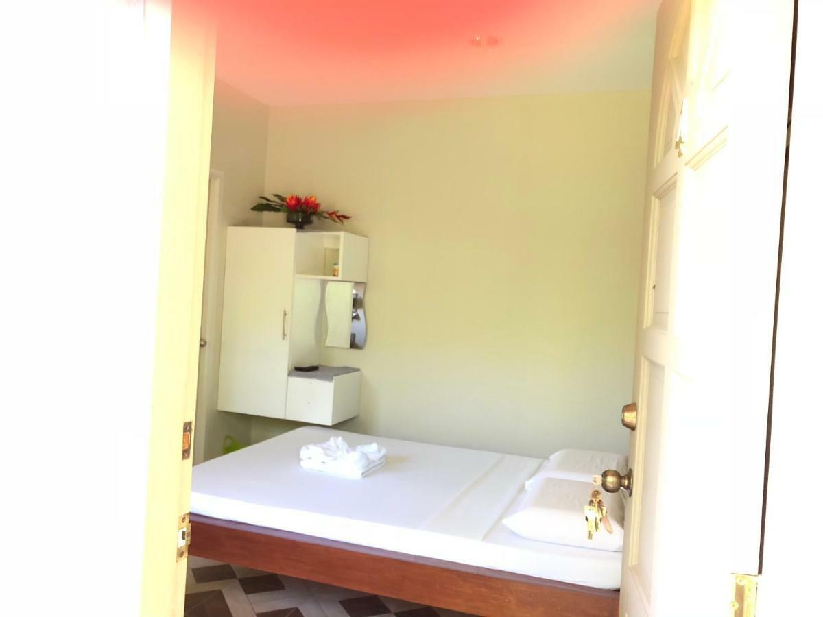 Chaniva-Joy Island View Appartments Đảo Malapascua Ngoại thất bức ảnh