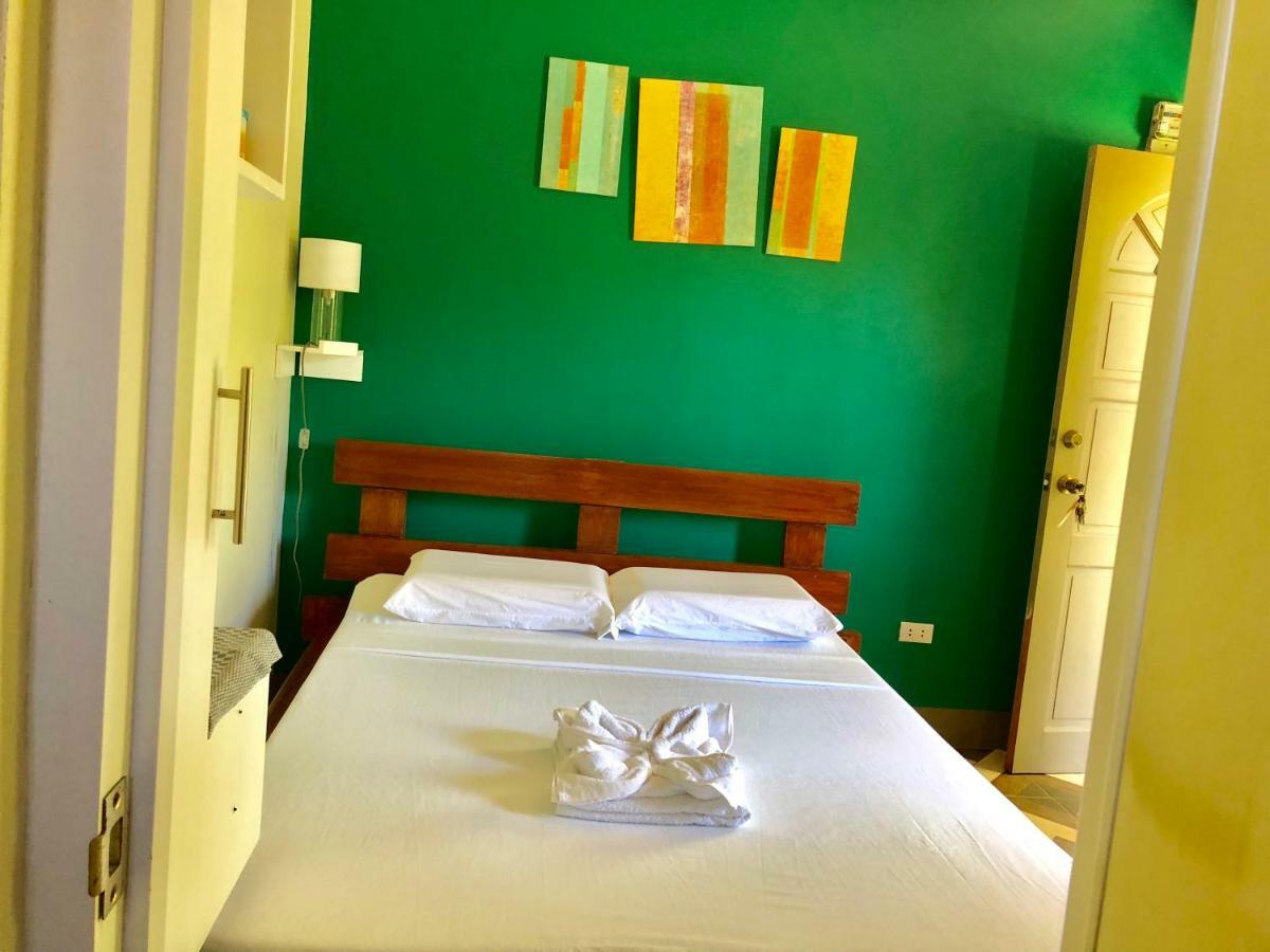 Chaniva-Joy Island View Appartments Đảo Malapascua Ngoại thất bức ảnh